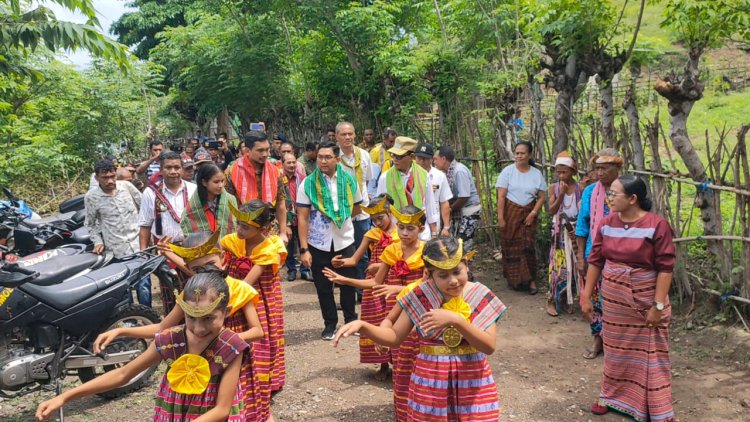 Pos Wini Satgas Yonkav 6/Naga Karimata Hadiri Peresmian Program "Air Bersih Kita, Bantuan Tanggung Jawab Sosial Dan Lingkungan"