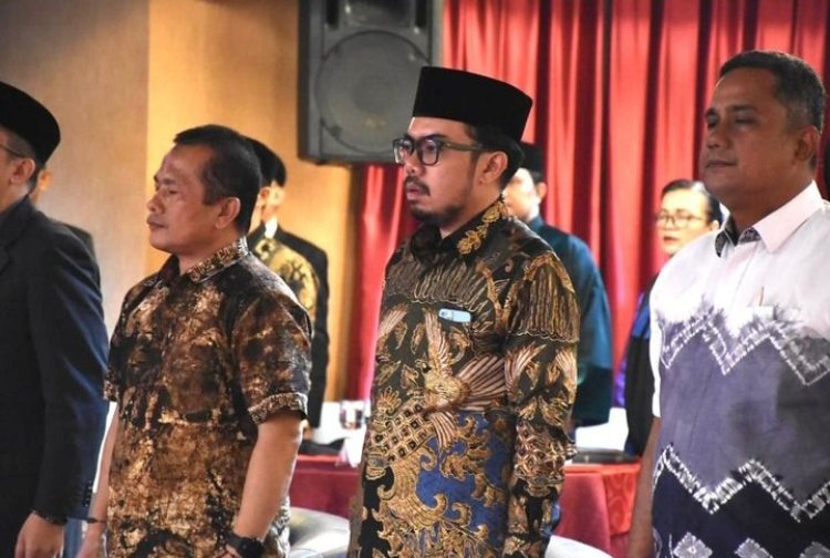 Wakil Ketua DPRD Pekanbaru Hadiri Pelantikan 45 Panwascam Pilkada Pekanbaru