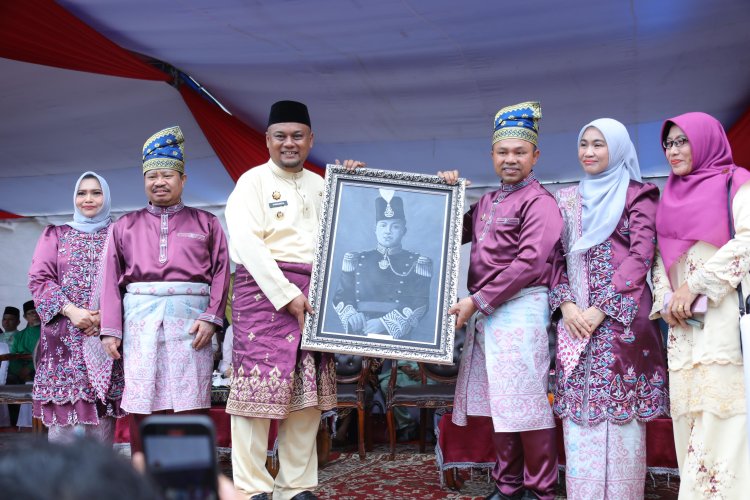 Siak Tampilkan Warisan Islam di Pawai MTQ Riau 2025