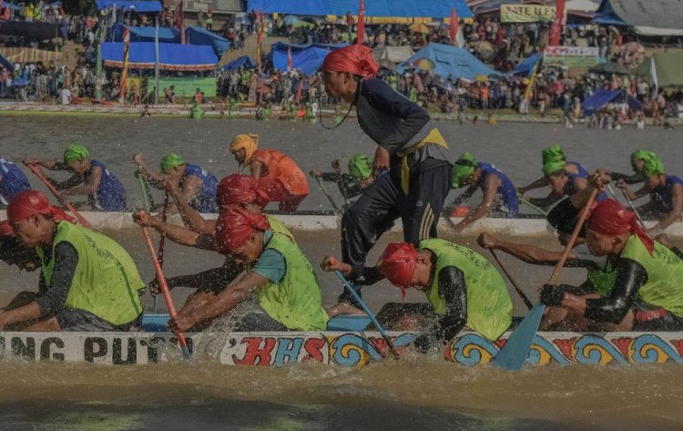 Pacu Jalur 2025: Dari Tepian Narosa Kuansing Siap Guncang Dunia